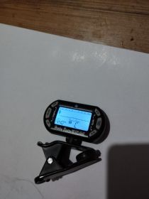 Harley Benton MT100 metronom/tuner chromatyczny