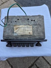 Sprzedam radio samochodowe z lat 60 -70 cena 450 zł