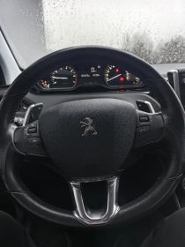 Sprzedam Peugeota 208