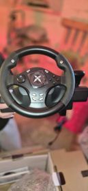Kierownica gamingowa z pedałami