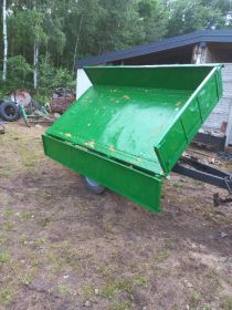 Przyczepka wywrotka jednoosiowa