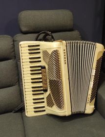 Akordeon hohner verdi lV musette