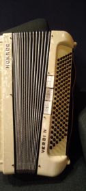 Akordeon hohner verdi lV musette