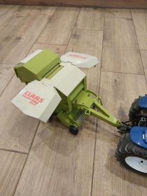 Zabawka prasa Claas marki Bruder