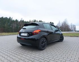 Peugeot 208 2016r. 1,6 Blue-HDi 100km