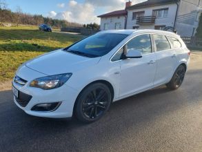 Opel Astra J