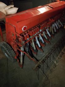 Sprzedam siewnik poznaniak na docisku z1988r