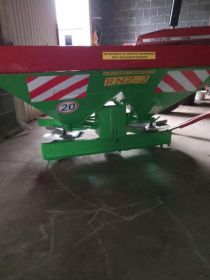 Sprzedam rozsiewacz nawozów RNZ-2 unia brzeg