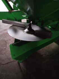 Sprzedam rozsiewacz nawozów RNZ-2 unia brzeg