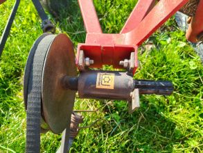 Przetrzasarka do siana pająk nowego typu