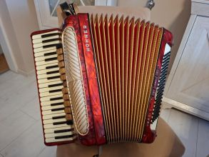 Akordeon Hohner Verdi V 120 basów, cztery chóry, musette.