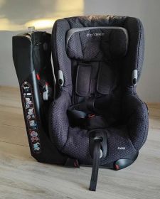 Zadbany Fotelik samochodowy Maxi Cosi Axiss 9-18 kg...