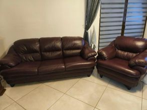 Sprzedam skórzaną rozkładaną kanapę z fotelem