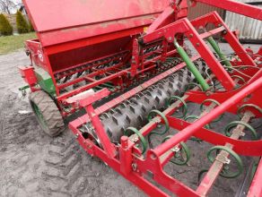 Agregat uprawowo siewny wraz z siewnikiem Unia 3m