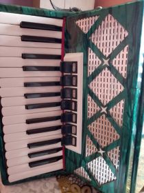 Akordeon Kujawiak 60 basów fajny stan