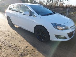 Opel Astra J