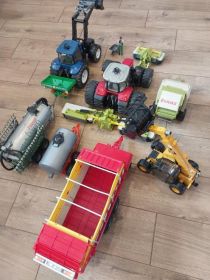 Zabawki Bruder. Traktor, maszyny