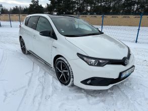 Toyota Auris 1,8 benzyna hybryda