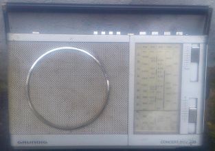 Radio do garażu Grundig z 82r PRL Baltona