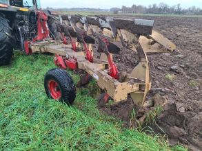 Sprzedam pług obrotowy 4