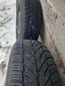 Opony zimowe 195/65 R15 z felgami 5×112.