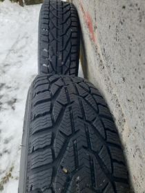 Opony zimowe 195/65 R15 z felgami 5×112.