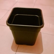 Donice z podstawkiem