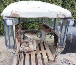 Sprzedam kabinę do ciągnika 360-330