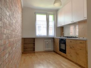 Pilnie sprzedam mieszkanie Wyszyńskiego 10