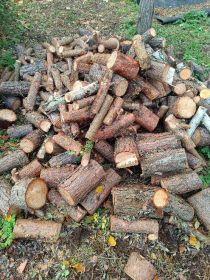 Drewno opałowe pocięte, w większości sosnowe (brzoza...