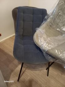 Krzesłka tapicerowane