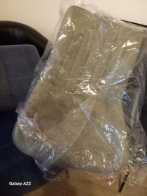 Krzesłka tapicerowane