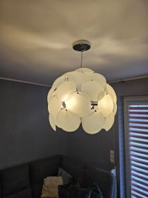 Lampa wisząca do salonu