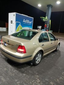Sprzedam/zamienię Volkswagena Bora 1,6 mpi gaz 2001 rok