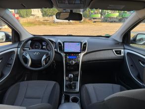 Hyundai i30 1.4 BENZYNA Klimatronik Nawigacja Kamera Ledy