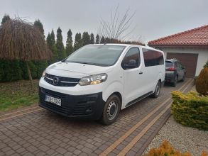 Opel vivaro 9 osób vat 23%