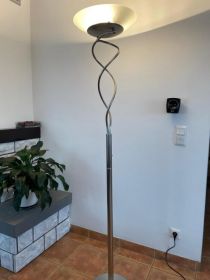 Lampa stojąca