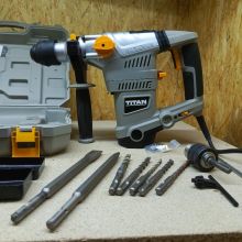 Piła stołowa , wiertarka, i inne elektronarzędzia