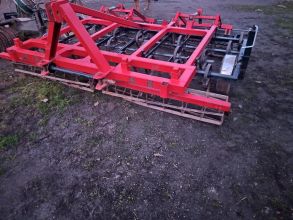 Agregat uprawowy z przednim wałem 2,8m