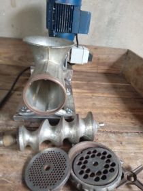 Maszynka do mięsa i nadziewarka