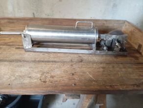 Maszynka do mięsa i nadziewarka