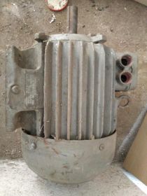 Sprzedam Silniki elektryczne