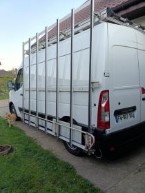 Stojak na okna do busa boczny