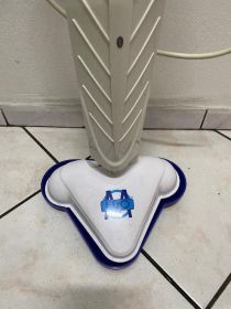 Elektryczny mop parowy