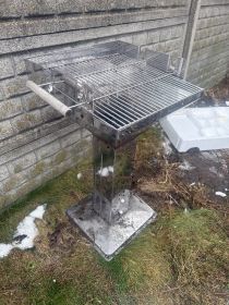 Grill drzewny węglowy ogrodowy