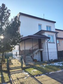 Sprzedam dom w zabudowie blizniaczej