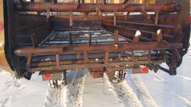 Rozrzutnik Jednoosiowy 3,5t