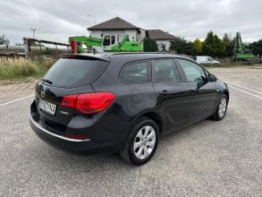 Opel Astra 1.4 BENZYNA Klimatronik Tempomat Nawigacja Kamera