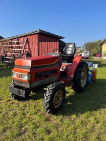 Sprzedam Yanmar f215