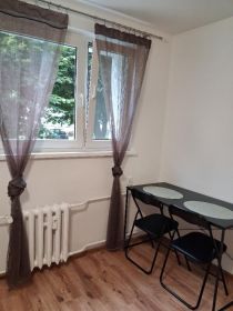 Wynajmę mieszkanie 2 pokoje na parterze centrum Turek...